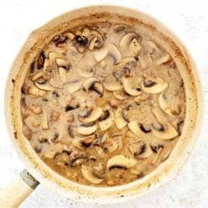 Garlic mushroom soup